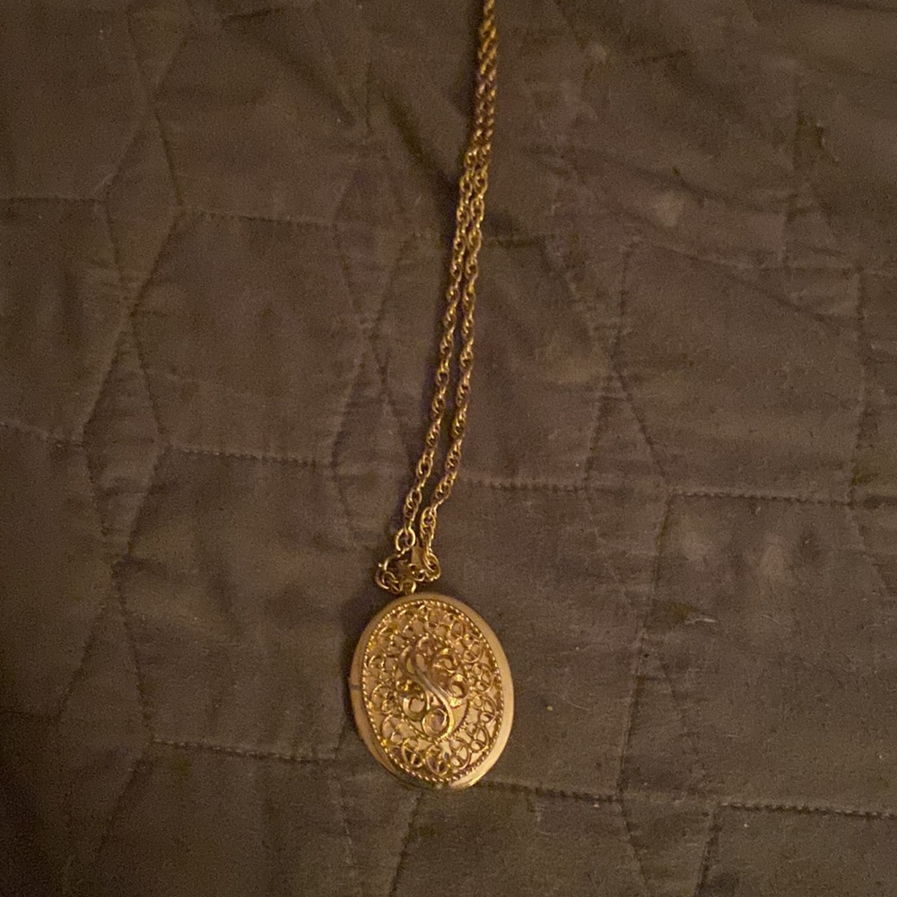 Necklaces - Picture 6 of 6